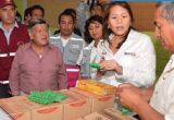La titular del Midis, Paola Bustamante; y el gobernador regional César Acuña, visitaron los programas sociales en La Libertad. (Foto cortesía)