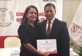 Rosario Bazán, presidenta de la Cámara de Comercio de La Libertad, recibió la distinción "Orden del Trabajo". (Foto cortesía)