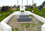 Tumba del vate universal, César Vallejo, fue visitada en romería. (Foto cortesía MPSCH)