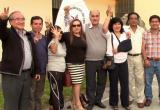 Dina Yepez y su equipo celebran la victoria. (Fuente Facebook)