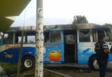 Bus de Salaverry Xpress fue quemado esta madrugada por delincuentes. (Foto Trujilloenlinea.pe)
