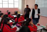 Rafael Moya, gerente regional de Educación, verificó el cumplimiento de horario extraordinario de clases. (Foto Trujilloenlinea.pe)