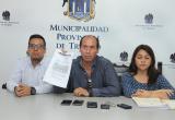 Gerente Ismael Iglesias (en medio) explica que reincorporarán a 40 serenos. Foto: Trujillo en Línea