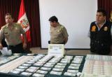 La policía allanó un vivienda donde al parecer se elaboraban soles y monedas extranjeras falsos. (Foto cortesía El Comercio)