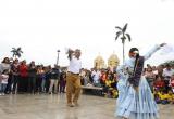 Alcalde de Trujillo, Elidio Espinoza, baila marinera en la Plaza de Armas de Trujillo. (Foto: Difusión)