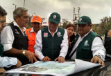 El titular del Minagri, Juan Manuel Benites,inspeccionó hoy las zonas de riesgo en Trujillo. (Foto Minagri)