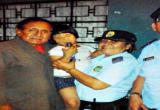 Afortunadamente esta pequeña con habilidades diferentes fue encontrada por agentes de serenazgo quienes la devolvieron a sus familiares.