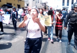 Escolares llegaron con pancartas a arengar junto a sus profesores. Foto: Trujillo en Línea