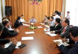 El presidente regional, César Acuña, se reunió con los representantes del consorcio que construirá la escuela de suboficiales PNP.