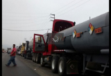 La carretera Panamericana a la altura del cruce a Salaverry quedó bloqueada por varias horas. (Foto cortesía RPP)