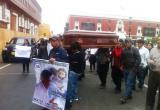 Los transportistas protestaron esta mañana por la muerte de su compañero. (Foto cortesía Correo)
