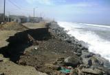 El enrocado de dos kilómetros en el balneario de Buenos Aires cedió en un 50% .