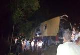 Camión volcó a abismo de 50 metros. Foto: cortesía