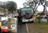 Vehículo quedó varado en berma central. Foto: Trujillo en Línea