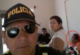 Cómico Pablo Villanueva da declaraciones a la policía sobre lamentable hecho. Foto: Cortesía