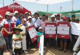 Pobladores recibieron títulos de propiedad. Foto: Trujillo en Línea