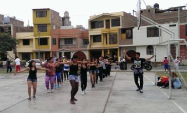Los más jóvenes se beneficiaron con actividades deportivas en la urbanización Santa María. (Foto: Difusión)