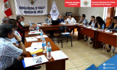 Autoridades se comprometieron a reforzar su labor en contra del indebido trabajo entre menores de edad. (Foto: GRLL)