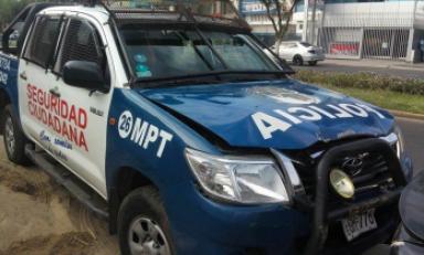 Camioneta de Seguridad Ciudadana de Trujillo solo presentó abolladuras. Foto: Trujillo en Línea