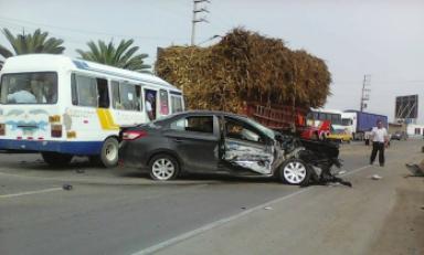 Vehículo quedó destrozado totalmente. Foto: Trujillo en Línea