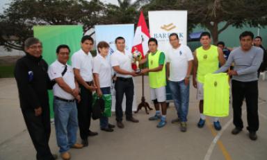 El decano Alberto Pinillos entregará una copa de reconocimiento al equipo ganador. (Foto: Difusión)