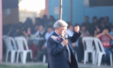 Gobernador regional respalda polémica propuesta del alcalde de La Esperanza. (Foto: Facebook)