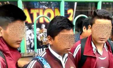 Escolares ingresaron a cabinas de internet sin impedimento alguno. Foto: Trujillo en Línea