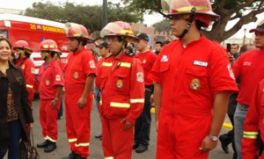 Bomberos Del Peru Ejecutaron En El 2014 El Mayor Presupuesto En Su Historia Trujilloenlinea Pe Noticias De Trujillo Noticias De La Libertad Cesar Acuna Peralta Cesar Vallejo