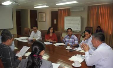 Reunión de funcionarios de la CAF con ejecutivos del proyecto Chavimochic. (Foto cortesía)