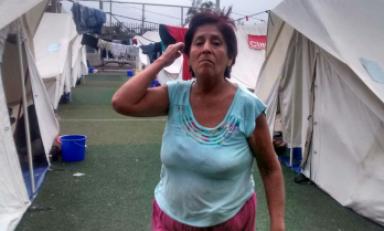 Damnificada pasa sus días en polideportivo Inca roca. Foto: Trujillo en Línea