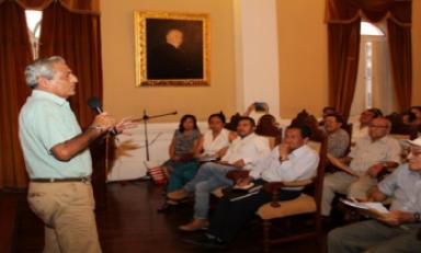 El burgomaestre Elidio Espinoza se reunió por tercera vez con más de 50 alcaldes vecinales.