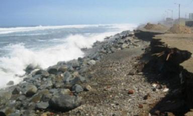Instalarán rocas y reforzarán muros ya existentes en las zonas afectadas por la erosión costera. (Foto: Internet)
