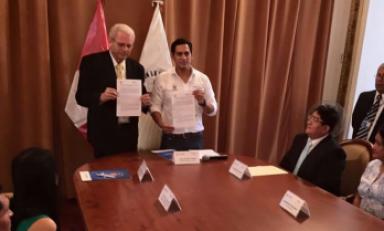 Representante alemán, Lothar Winkelman y gobernador regional, Luis Valdez. Foto: Trujillo en Línea