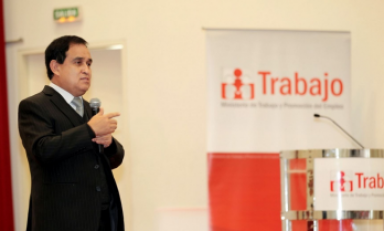 Fredy Otárola, ministro de Trabajo. (Foto Internet)