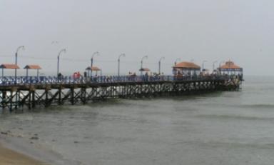 Vista panorámica del hermoso muelle turístico de Huanchaco. (Foto Internet)