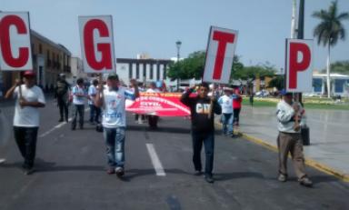 Marcharon a los alrededores de la Plaza de Armas de Trujillo. Foto: Trujillo en Línea