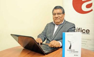 Jesús Raymundo, periodista y docente universitario. (Foto Artífice Comunicadores)