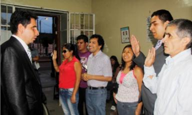El comunicador social César Llanos fue elegido presidente de la Asociación de Ciegos Luis Braille. (Foto cortesía)