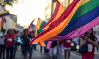 Personas de diversa orientación sexual se manifestaron en las calles trujillanas. (Foto: Juventud por los Derechos Humanos)