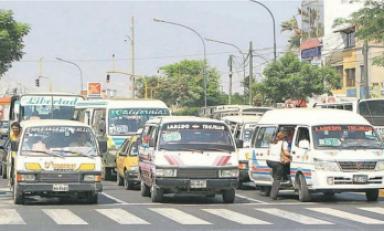 Conductores y propietarios de diferentes vehículos de transporte público son víctimas del hampa. (Foto: El Comercio)