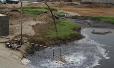 Esto estaría provocando los malos olores. Foto: Trujillo en Línea