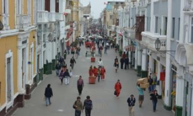 Vista panorámica del jirón Pizarro, convertido en un pasaje peatonal. (Foto cortesía)