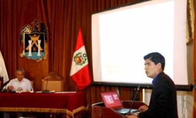 Subgerente Eriko Cueva Fuentes explicó pormenores de comicios en centros poblados ante el concejo. (Foto: Difusión)
