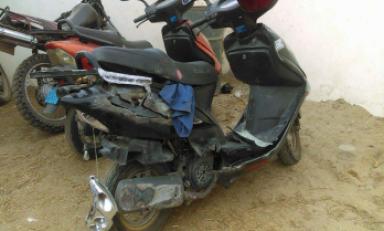 Motocicleta fue arrastrada casi 50 metros. Foto: Trujillo en Línea