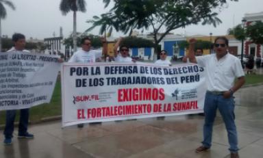Realizaron protesta en Plaza de Armas de Trujillo. Foto: Trujillo en Línea