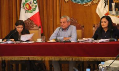 Alcalde brindó detalles del proceso en sesión de concejo. (Foto: Difusión)