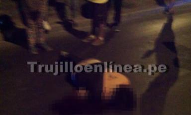 Permaneció en el lugar por varias horas a la espera del fiscal. Foto: Trujillo en Línea