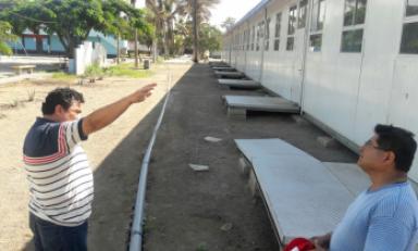 Gerente llegó a supervisar instalación de aulas prefabricadas y colegios. Foto: Trujillo en Línea
