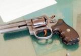 Se incautó arma falsa a adolescente. (Foto: Referencial/Internet)
