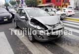 Auto de comandante recibió la peor parte. Foto: Trujillo en Línea